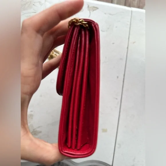 ✨Vintage Designer Oleg Cassini ✨ Vintage Red Soft Leather Clutch Crossbody Gold - Picture 4 of 16